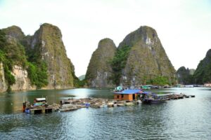 Croisière baie d'Halong jonque privée