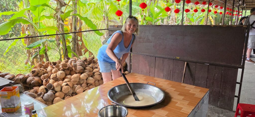 Bonbon en noix de cocotier, découverte du Delta du Mékong