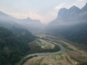 Village de l'ethnie Tay, Lac de Ba Be, circuit du nord-est