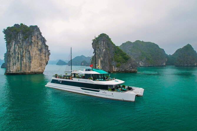 Croisière 5 étoiles dans la baie de Lan Ha